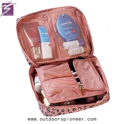 wholesale fashion colorful waterproof travel cosmetic bags cases ladies